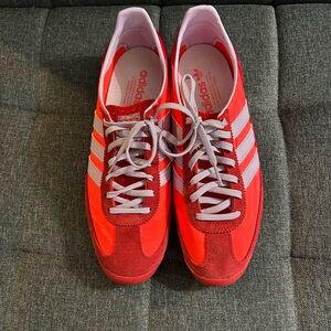 adidas Women’s Red & Pink Low-Top Sneakers
